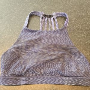 Lululemon sports bra